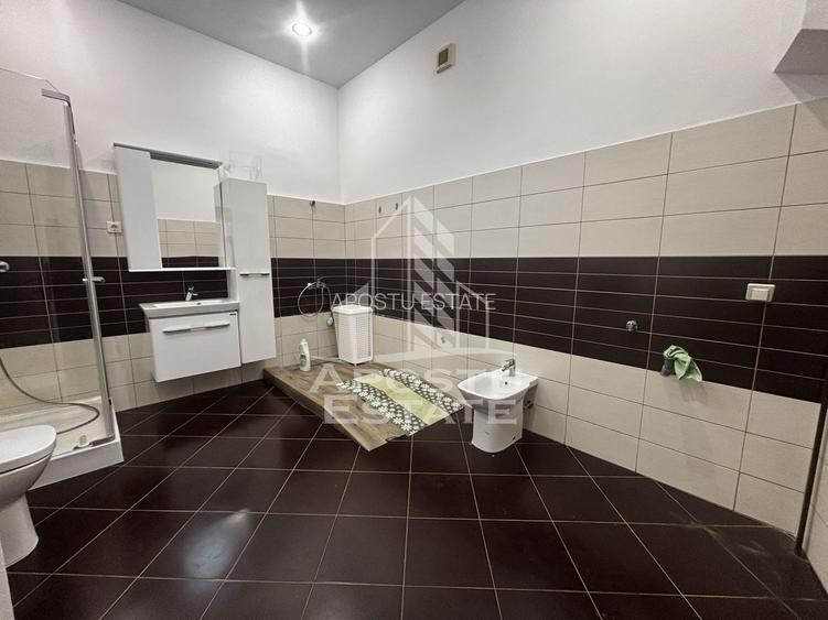 Casa partial mobilata, curte proprie,  zona Lunei - 28