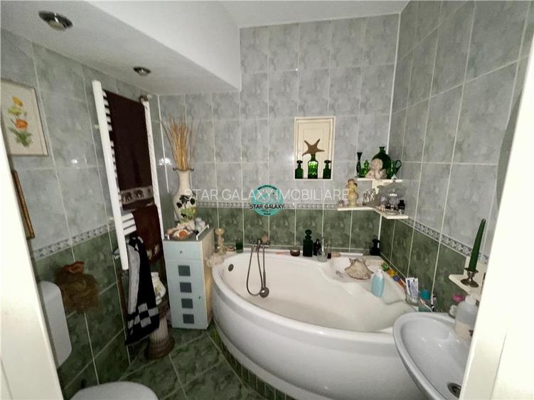 Apartament cu 2 camere de vanzare, in Centru str. Bolyai - 8