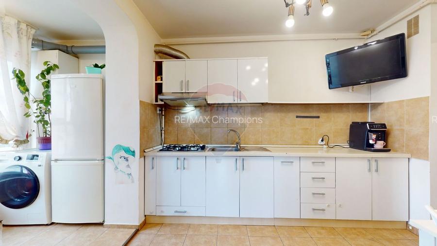 3 Camere Luminos | Vedere Deschisă către Tâmpa | Zonă Premium Scriitor - 9