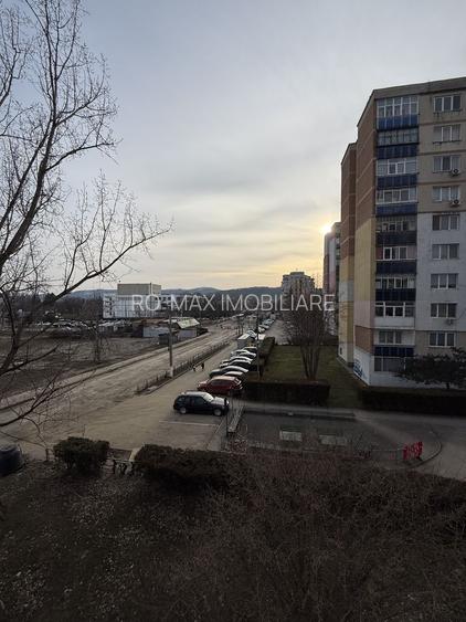Apartament 3 camere 60 mp etaj 2 - Campina ,langa OMV - 22