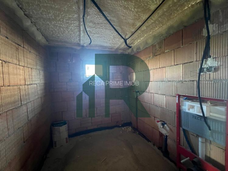 Casa individuala cu 4 camere 2 bai si terasa in Sura Mica - 14