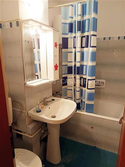 Apartament 2 camere in zona centrala Moldova Noua - 14