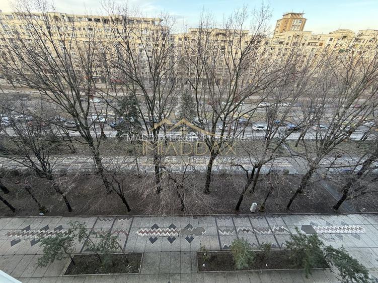 Apartament cu 4 camere *95mpc* // Bulevardul Unirii - 13