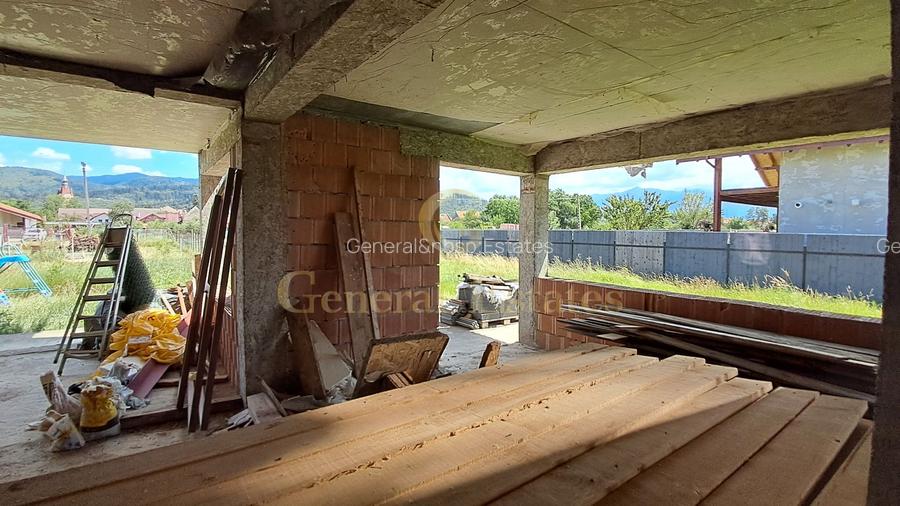 Casa moderna la rosu in Cristian - 11