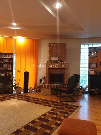 Vilă confortabilă, într o  zonă liniștită cu  acces facil! - 2