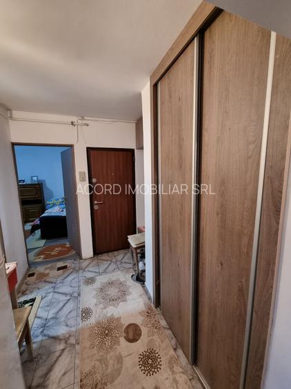 Faleza nord-apartament 2 camere decomandat cu gaze - 8