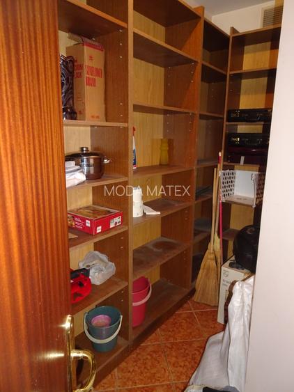 Bloc tip Boutique, constr.2000, cu 2 intrari si parcare subterana - 12