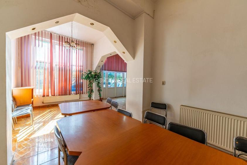 Cladire cu 24 camere, langa Castelul Regal Savarsin - 22
