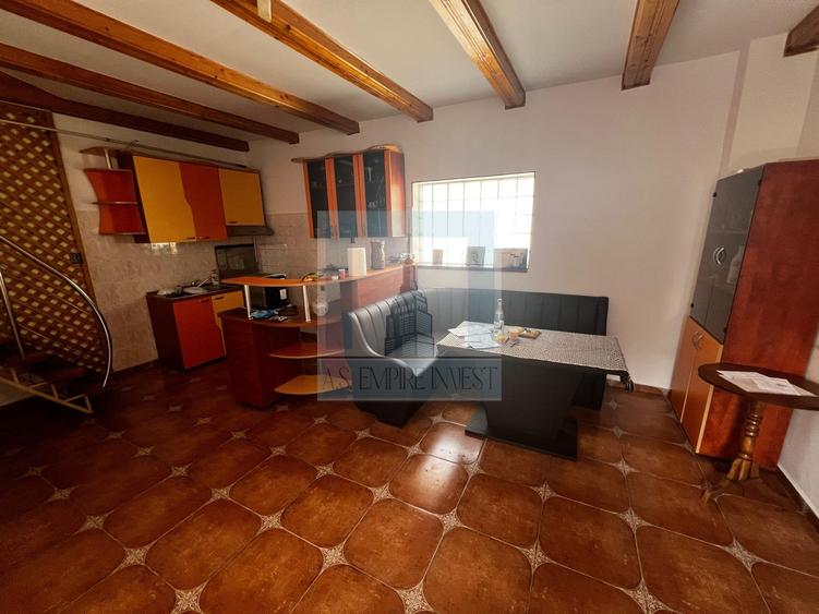 Casa /Villa 3 camere mobilata/utilata - zona Centrul Civic