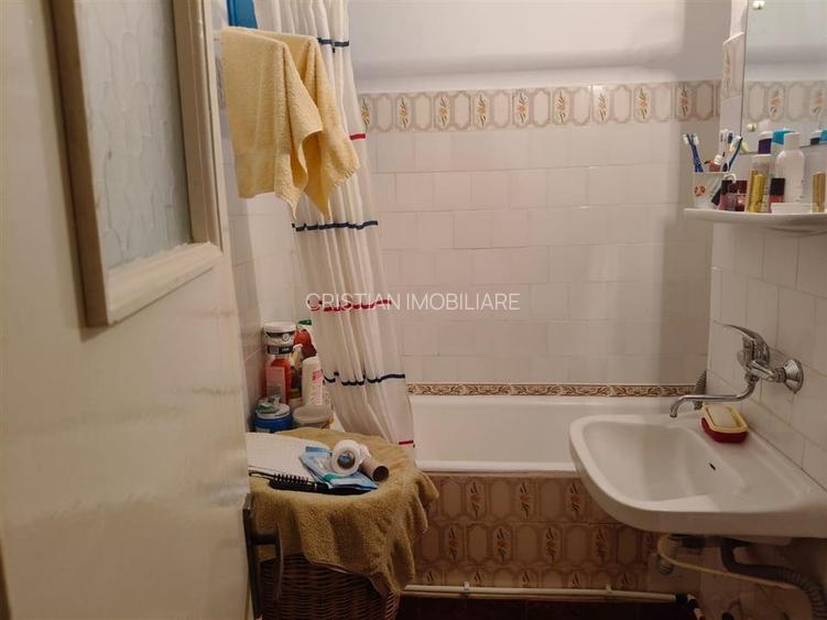 LIBER! 2 camere confort 1 decomandat, etaj 2, cu imbunatatiri, Radu Negru - 8