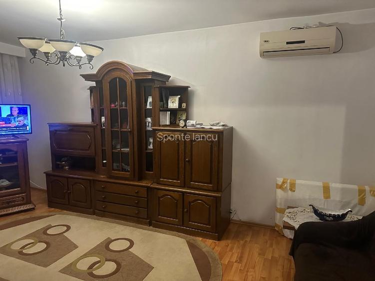 Apartament 2 camere decomandat de vânzare – Bd. A. Lăpușneanu, zona Trocadero - 3