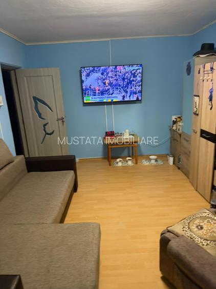 Apartament 3 camere confort 1 decomandat, zona Progresu, etaj 3/4. - 2