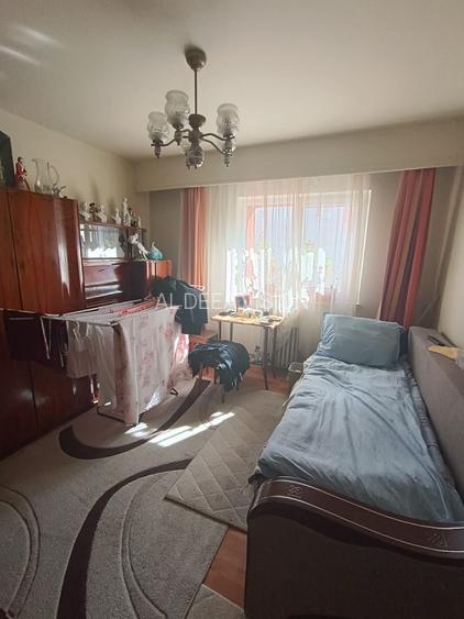 Apartament 4 camere, de vânzare. Mănăștur, strada Tășnad, etj.2/4 - 5