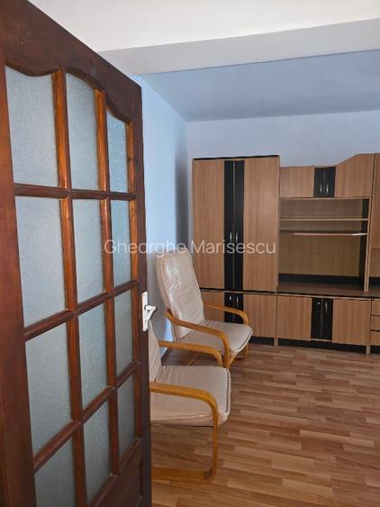 Apartament cu 2 camere decomandat.  - 8