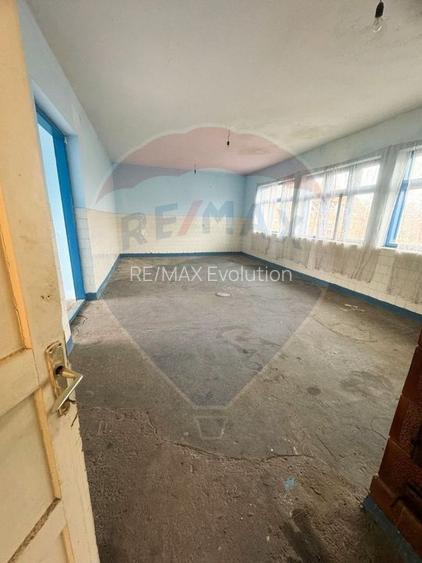Comision 0%! Casa / Spațiu comercial + teren 972 mp - 2