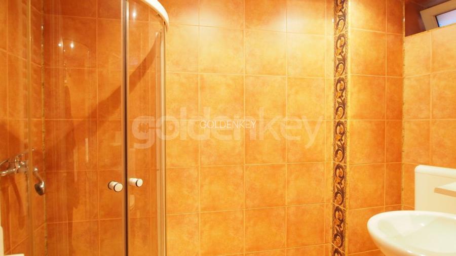 Vila nemobilata cu 4 camere si curte proprie - 18