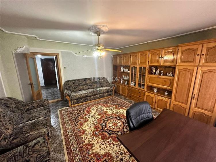 Apartament cu 3 camere de vanzare, str Petre Liciu, 73 mp ,etaj P/3 - 2