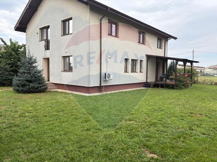 Branesti - vanzare vila deosebita cu 4 camere- Autostrada Soarelui