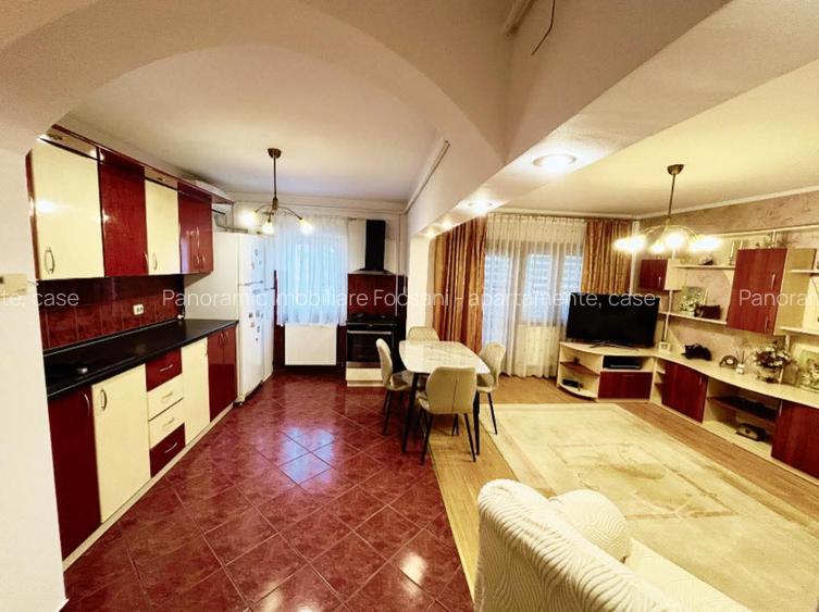 Apartament 4 camere de vanzare, etajul 1, Focsani - 7