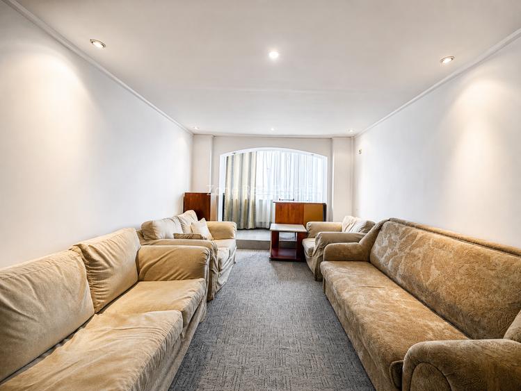 Apartament Nicolae Titulescu vedere panoramica spate  langa metrou si  magazine - 13