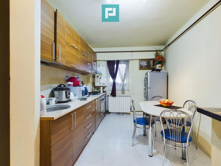 Apartament panoramic cu 4 camere zona 300 - 2