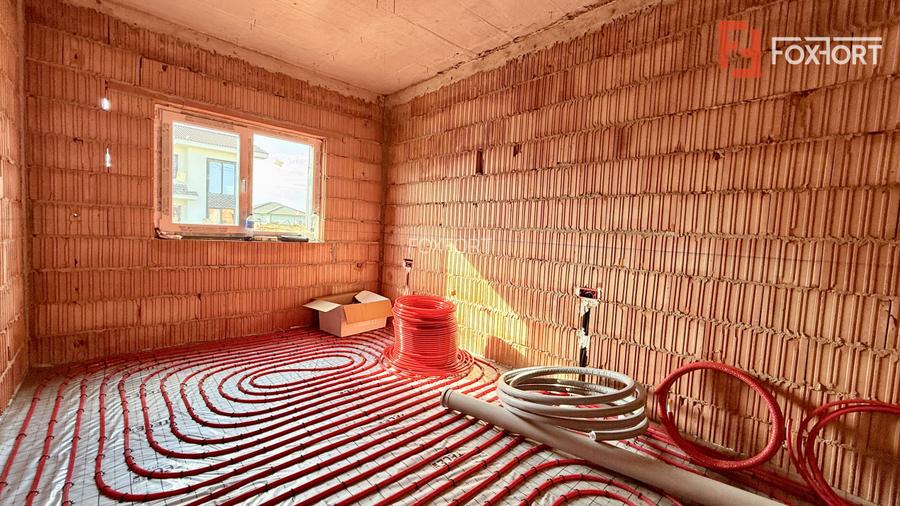 Duplex de vanzare 3 camere + pod mansardabil - Mosnita Veche - 8