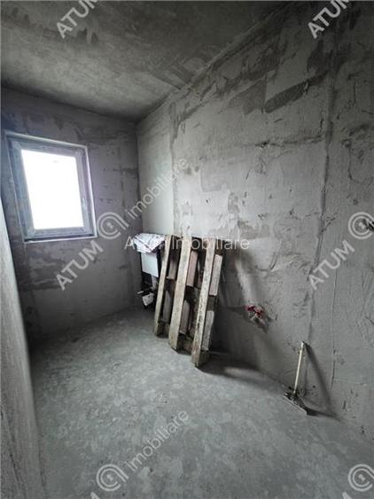 Casa individuala cu 4 camere si curte libera de 340 mp in Cisnadie - 14