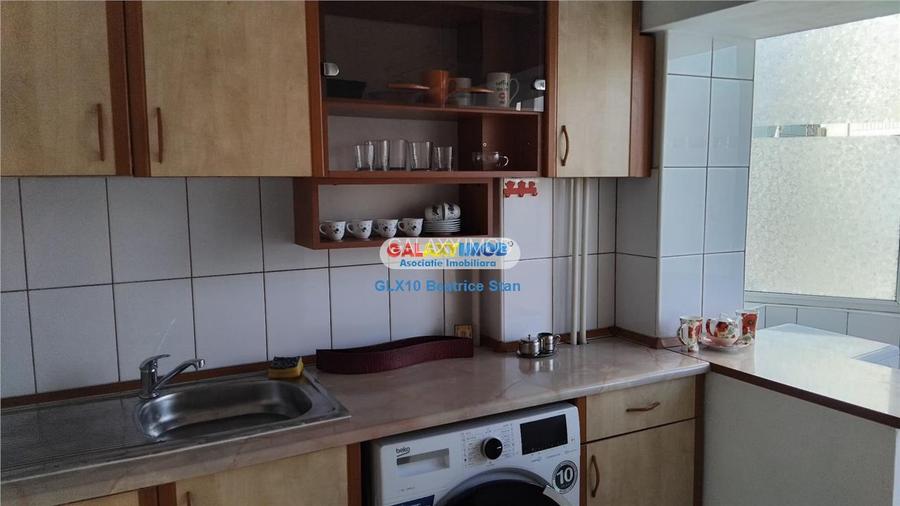 Inchiriere garsoniera spatioasa decomandata pe BD. DECEBAL - 14