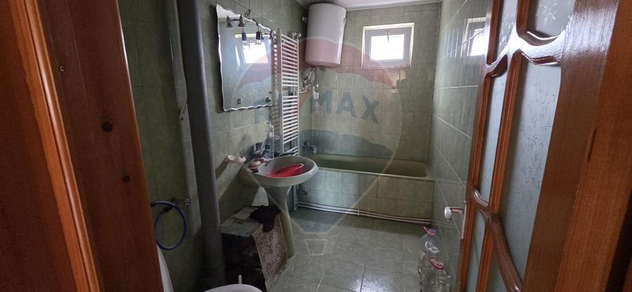 Casa / Vila cu 5 camere de vanzare in zona Obor