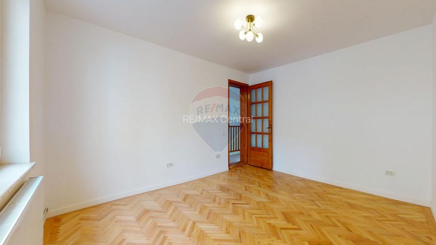 Casă 5 camere Făget cu garaj, ideală pentru locuință sau birou - 5