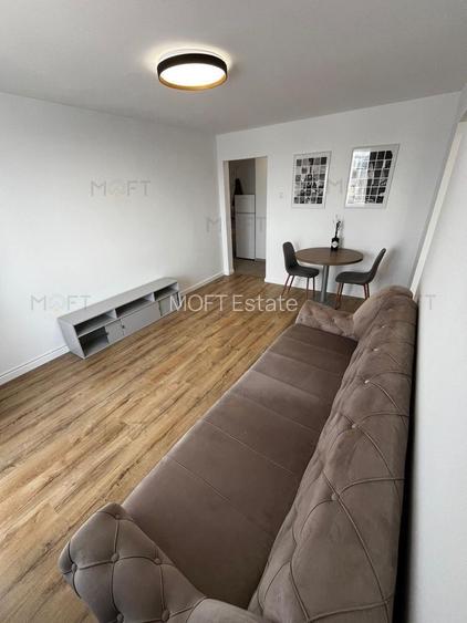 Apartament renovat cu balcon și vedere – Piața Victoriei - 4