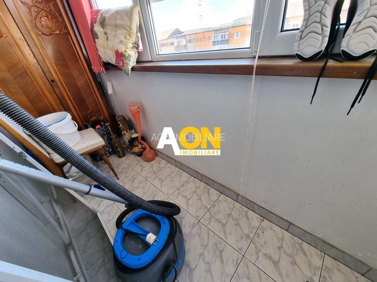 De inchiriat apartament 3 camere, zona Piata, Cetate - 13
