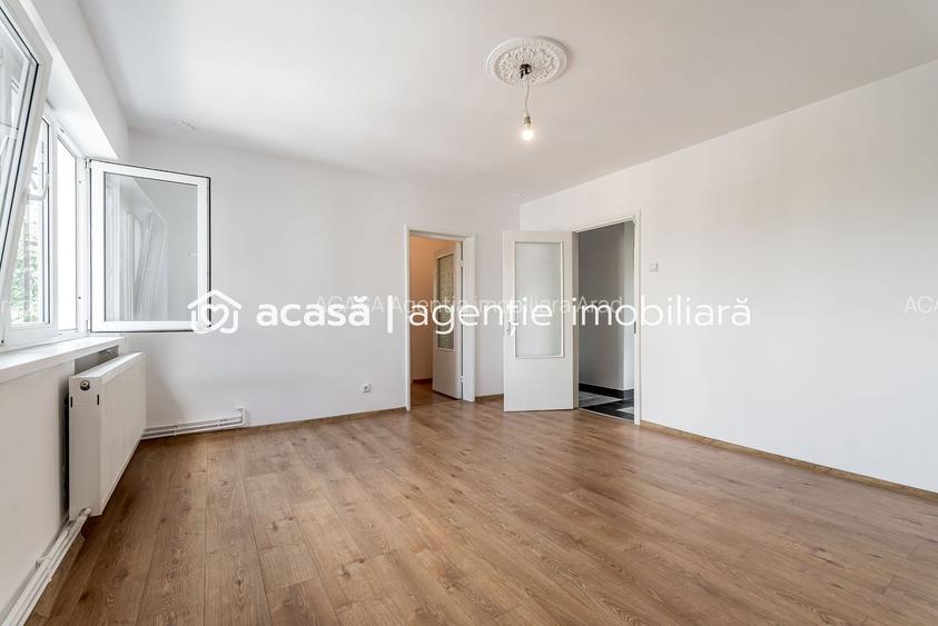 Apartament 2 camere Ultracentral, bvd Revolutiei, Arad - COMISION 0 - 3