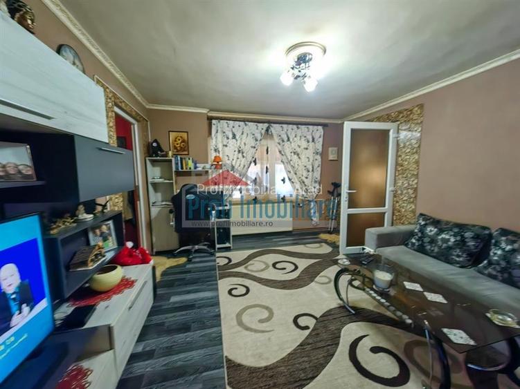 Casa cu 2 camere si terasa mare in centru pe strada Baritiu - 6