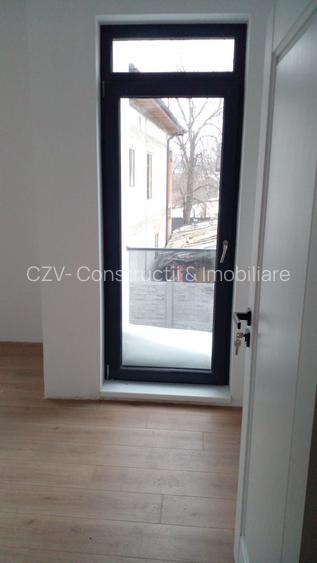 Reședință Modernă cu Finisaje Distinse - 50