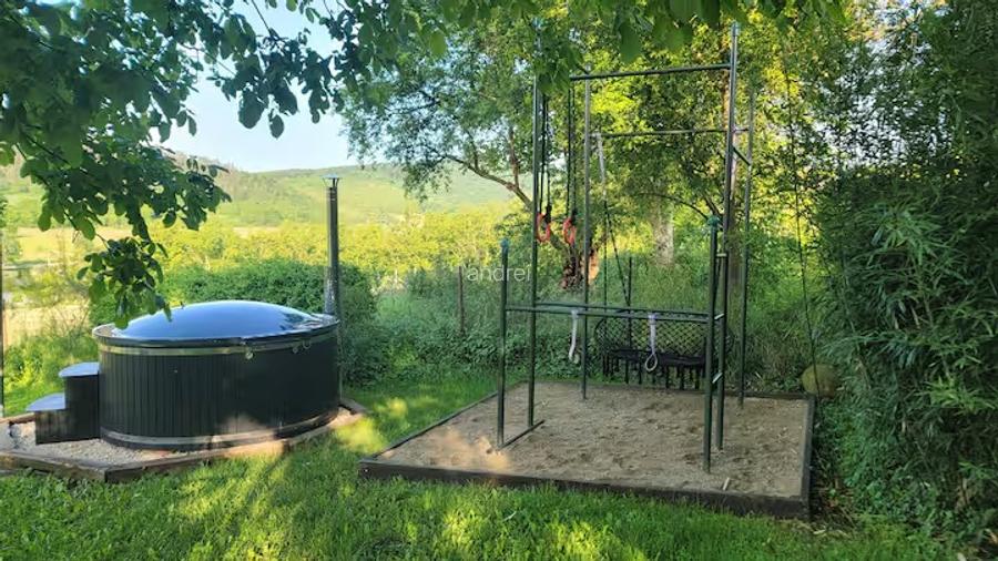 Vand 0.75 ha in Bazna cu 3 case, livada, gradina, pentru pensiune, camping... - 5