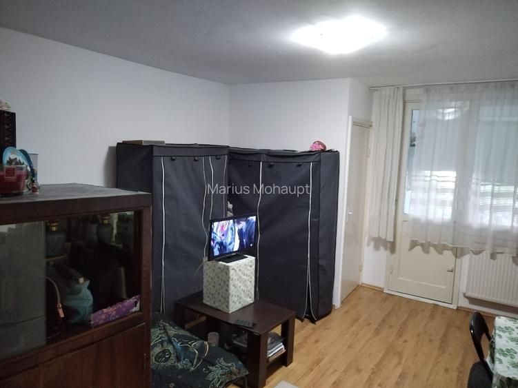 Proprietar vând apartament 1 camera decomandat  - 9
