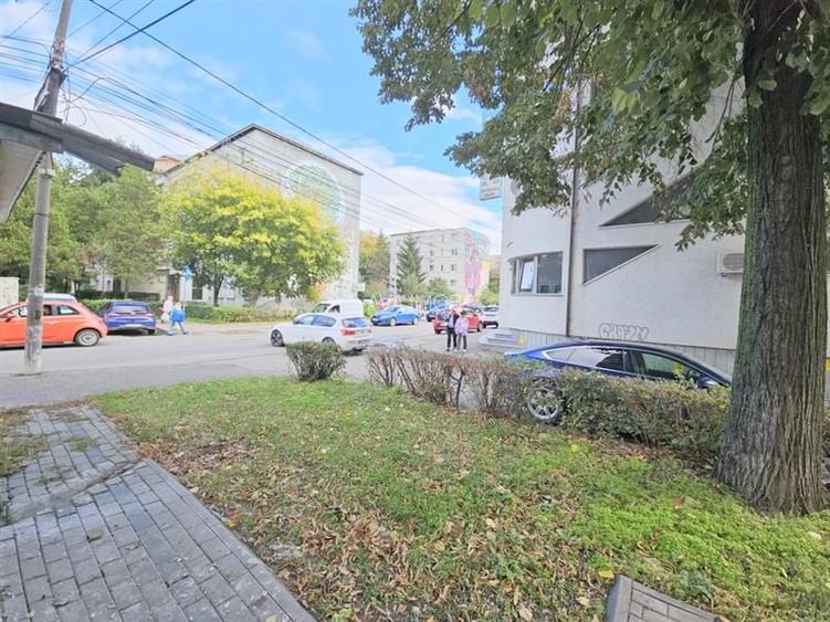 Spatiu comercial modern in Bacau, ideal pentru afacerea ta! - 11