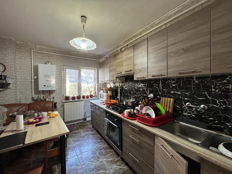 Apartament 4 camere, decomandat, etajul 1, 2 bai, zona Steaua - 10