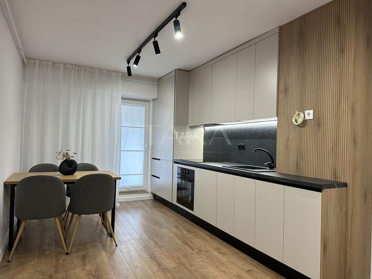 Apartament 3 camere modern, cu terasă și parcare – zonă Centrală - 2