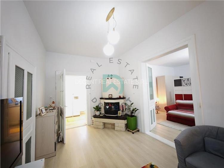 Casa 3 camere de vanzare,  Brasovul Vechi - 2