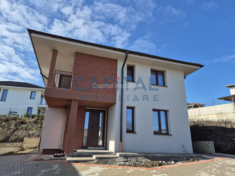 Casa superba, panouri fotovoltaice, standarde NZEB - 2