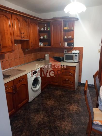 3 camere | decomandat | centrala proprie | boxa | zona excelenta | 2 bai | - 3