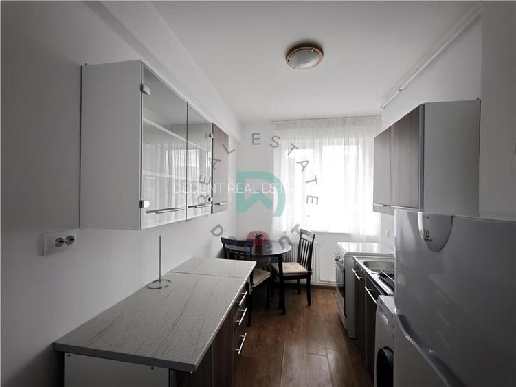 Inchiriez 2 camere, Cinema Patria, Brasov - 15