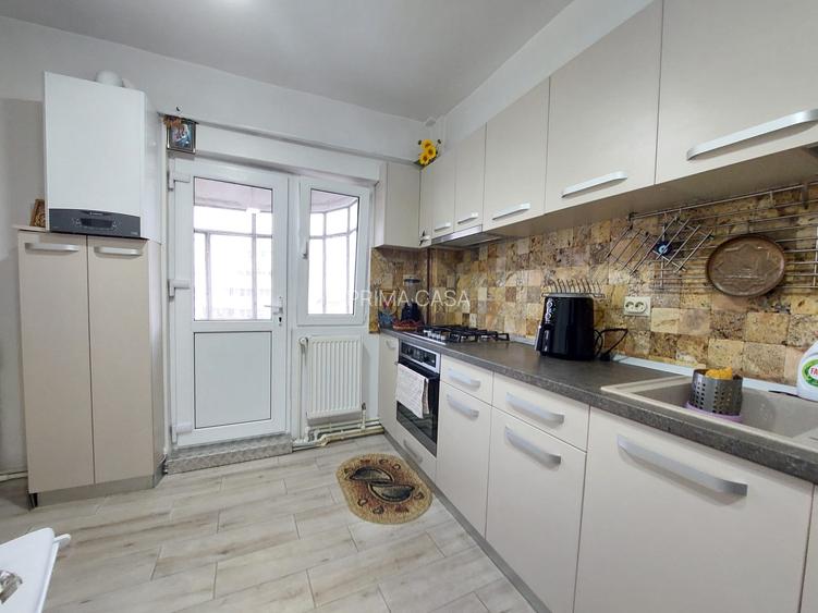 Apartament cu 3 camere zona 0 ~ etaj 5 din 6 ~ Confort 1 decomandat ~ renovat - 11