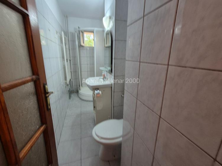 Pe frumoasa strada Harnicieila etajul 1, in bloc izolat termic - 8