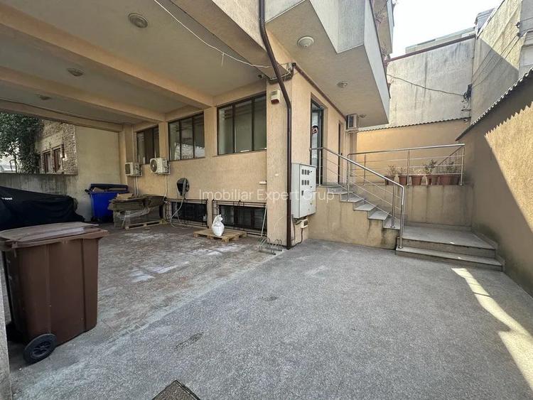 Titulescu, imobil  Ds+P+3+4 retras+M - 5