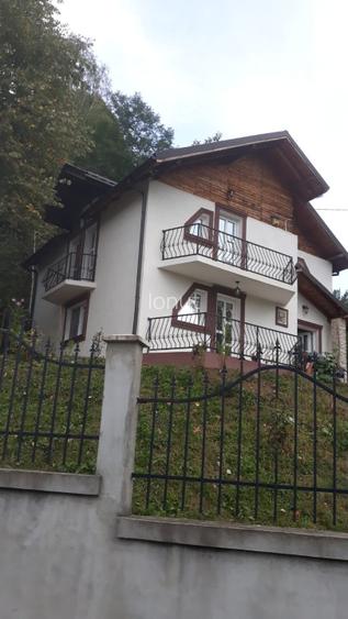 🏡 Casă de vânzare în Bezdead, județul Dâmbovița - 15