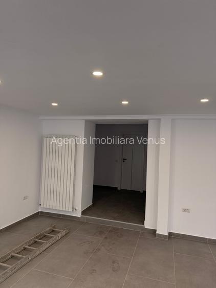 Spatiu comercial la strada - 4