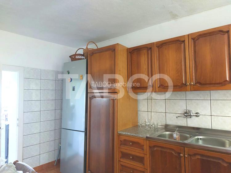 Casa 214 mp utili singur in curte 800 mp teren zona centrala Cisnadie - 21